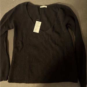 100% cashmere black sweater from Italy